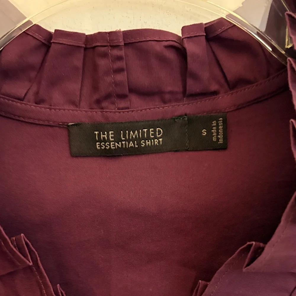 Women’s Ruffle Button Up - Picture 2 of 4